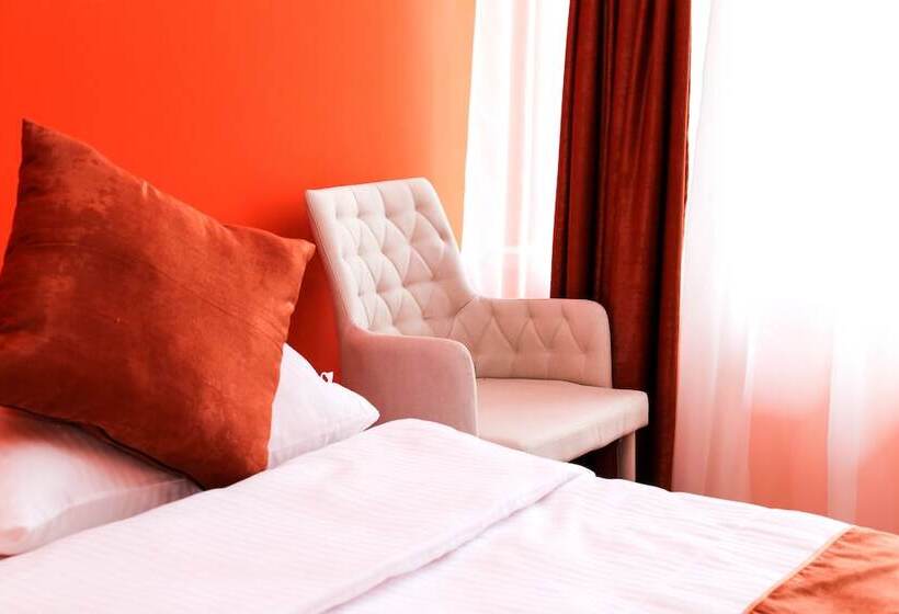 اتاق استاندارد چهار تخته, Goris