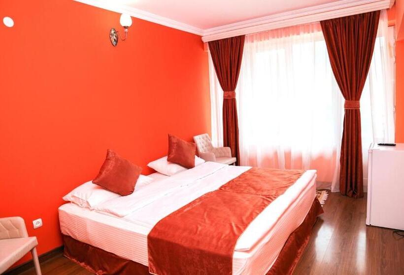 اتاق استاندارد چهار تخته, Goris