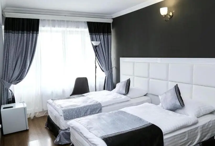 اتاق لوکس, Goris