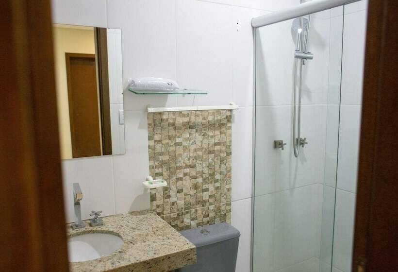 Quarto Estandar, Infinity