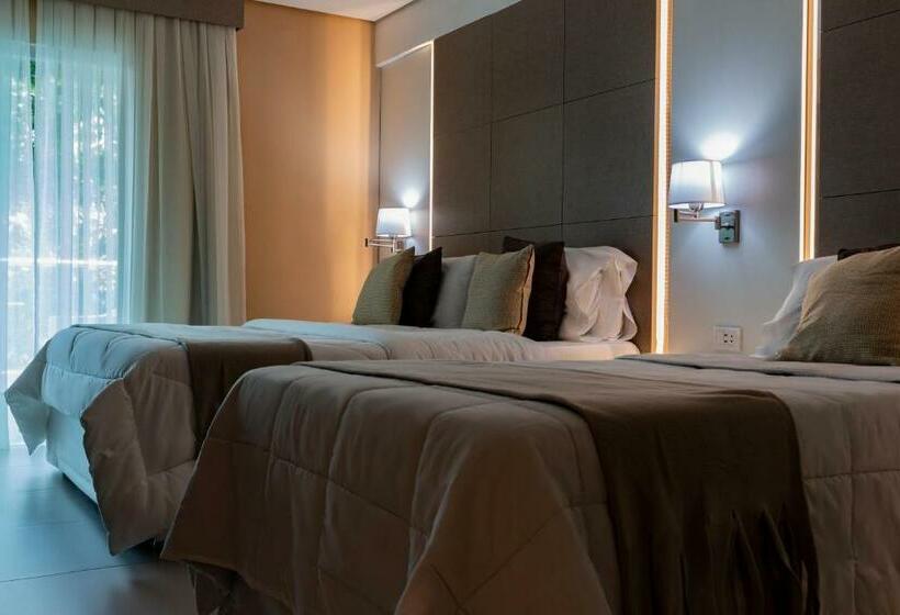 اتاق استاندارد سه نفره, Los Alpes Cipreses