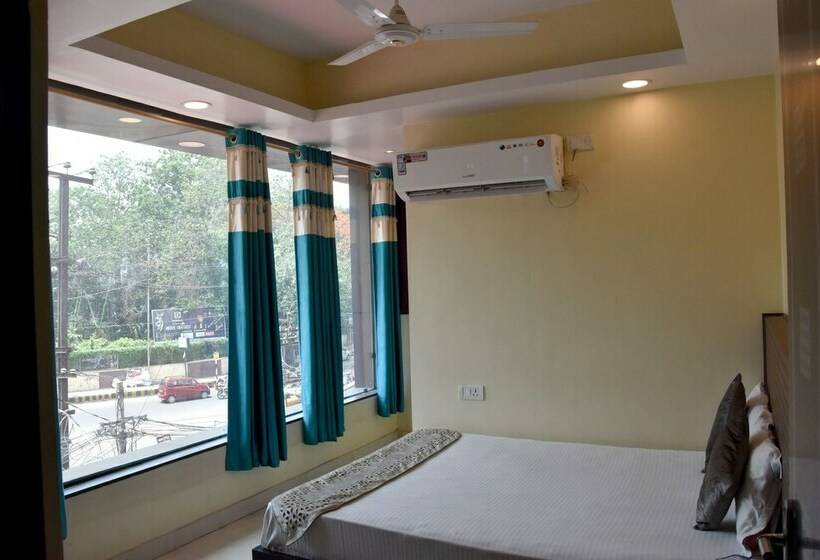 Quarto Deluxe, Maple Inn