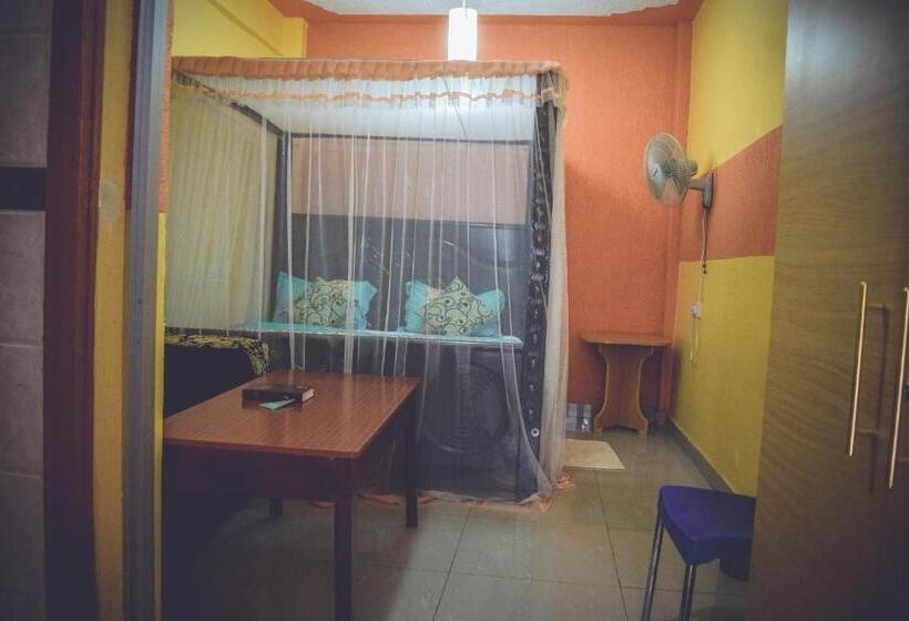 استودیو استاندارد با تخت کینگ, The Joy