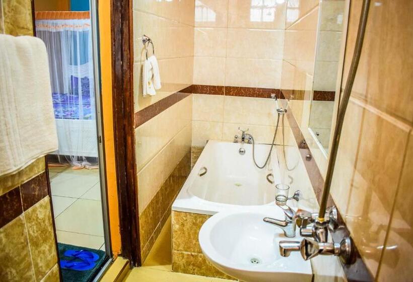 استودیو استاندارد با تخت کینگ, The Joy