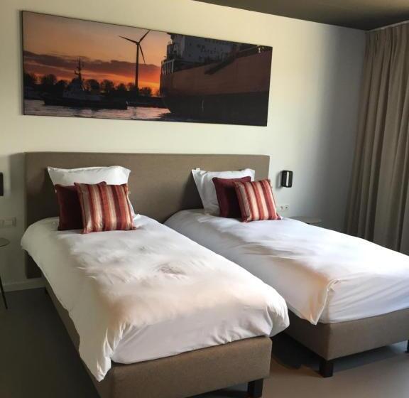 Номер Стандарт, Trust