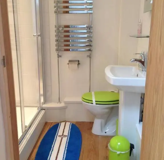 スタンダードインサイドビュールーム, Langland Road B&b