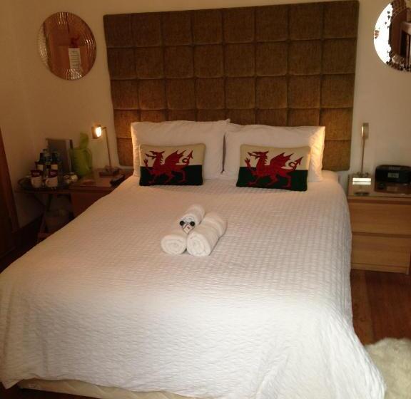 标准间内部标间, Langland Road B&b