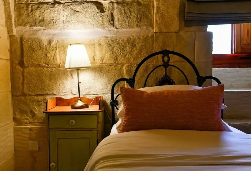 اتاق استاندارد, Maria's B&b