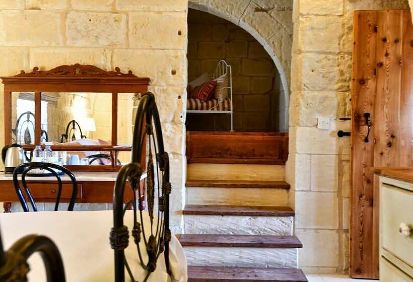 اتاق استاندارد, Maria's B&b
