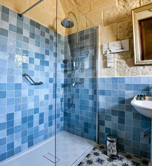 اتاق استاندارد, Maria's B&b