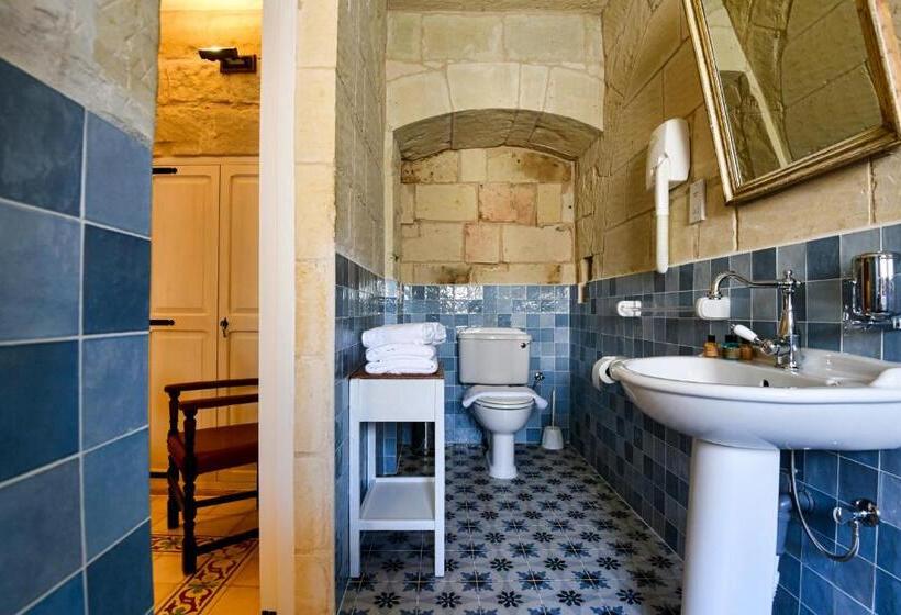 اتاق استاندارد, Maria's B&b