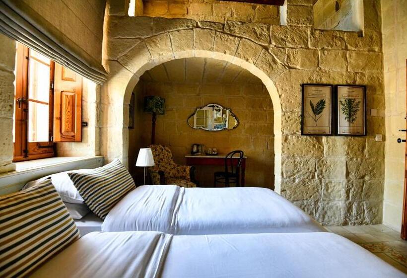اتاق استاندارد, Maria's B&b