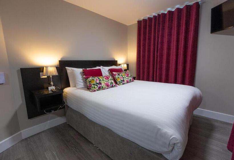 수피리어 룸, Behan's Horseshoe Bar & Restaurant