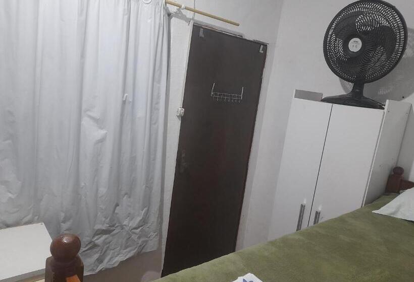 공동 객실, Hostel Feel Home