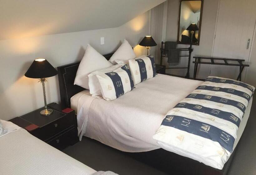 高级三人间, Karanda Bnb