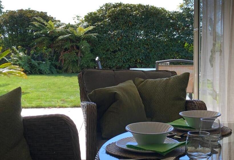 豪华套房, Karanda Bnb