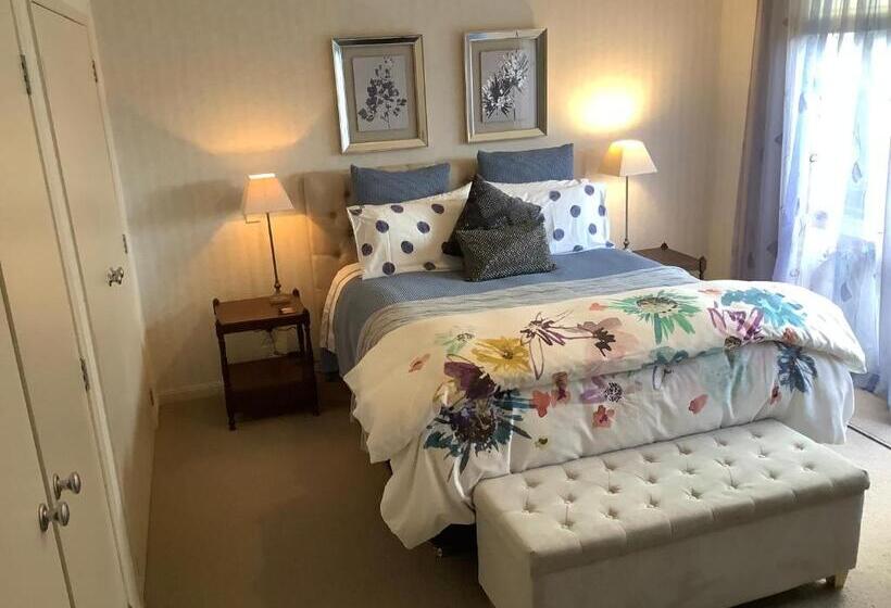 豪华套房, Karanda Bnb