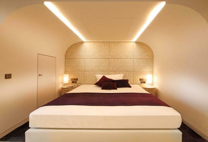 غرفة بيزنس, Neues Tor