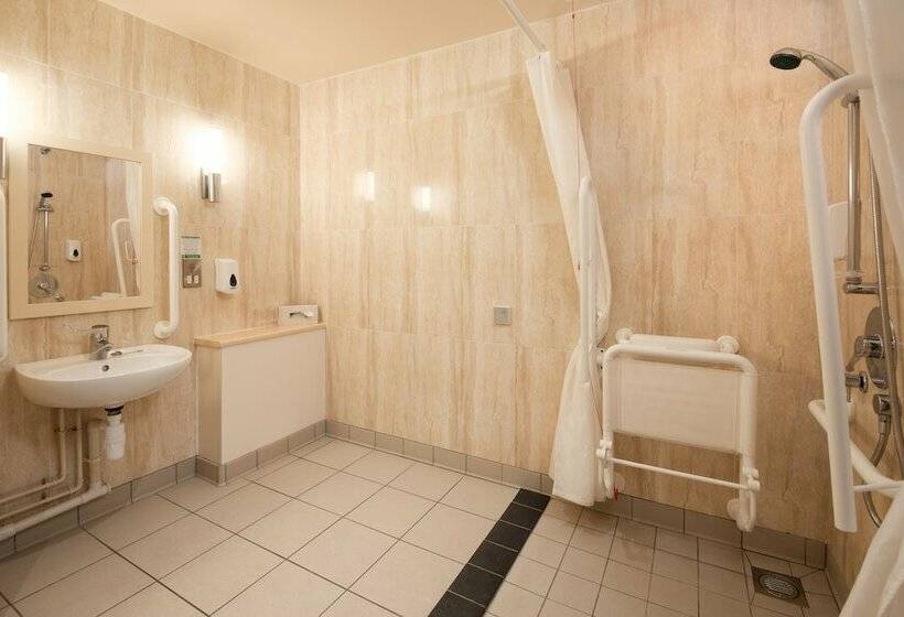 Номер Стандарт Адаптированный для Инвалидов, The Hog S Head Inn The Inn Collection Group