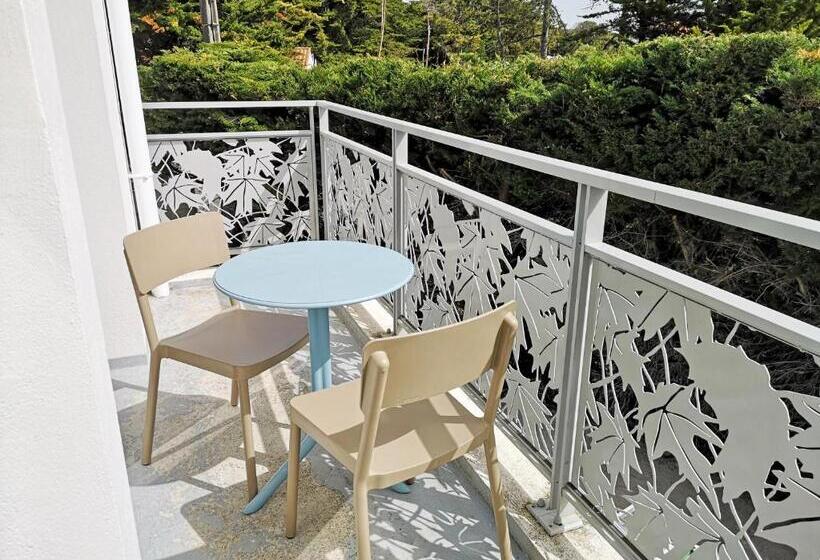 Трехместный Номер Стандарт с Балконом, Vent D Eden Park