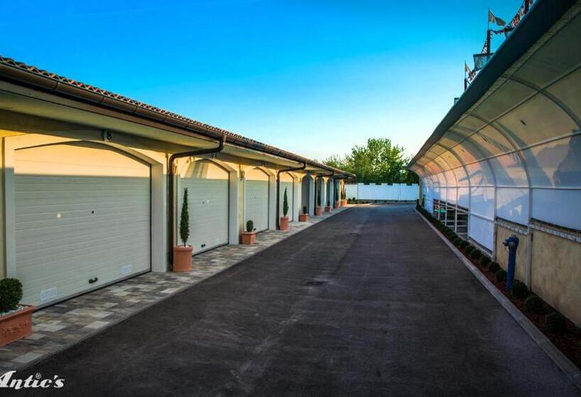 اتاق استاندارد, Motel Pizzeria Antic's