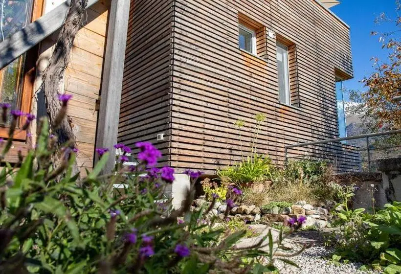 سوییت با چشمانداز کوه, B&b Giardini Dell'ardo