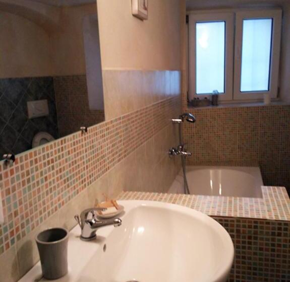 Standard room with outdoor bath, B&b L  Albicocco
