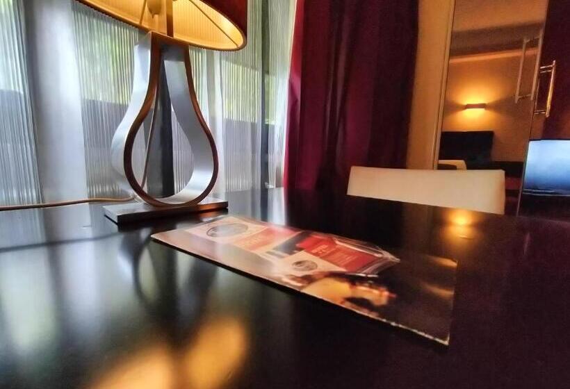 سوئیت با وان آب گرم, L Orto Degli Otelli