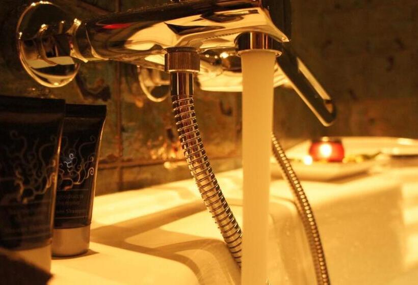 سوئیت با وان آب گرم, L Orto Degli Otelli