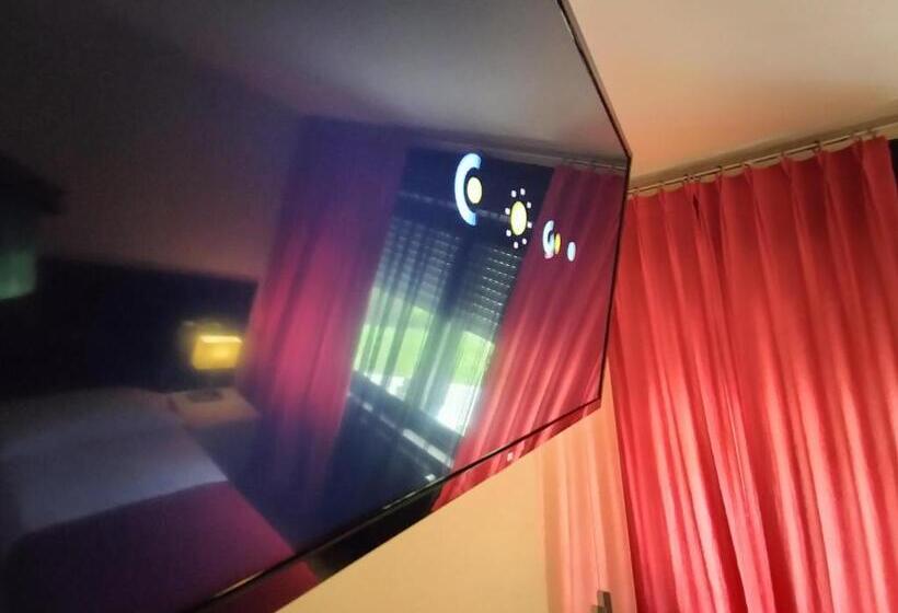 اتاق استاندارد, L Orto Degli Otelli