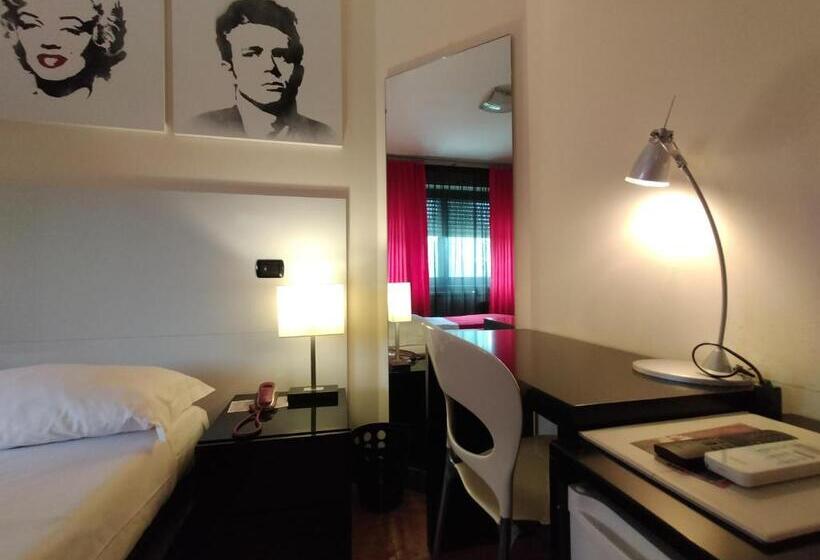 اتاق استاندارد, L Orto Degli Otelli