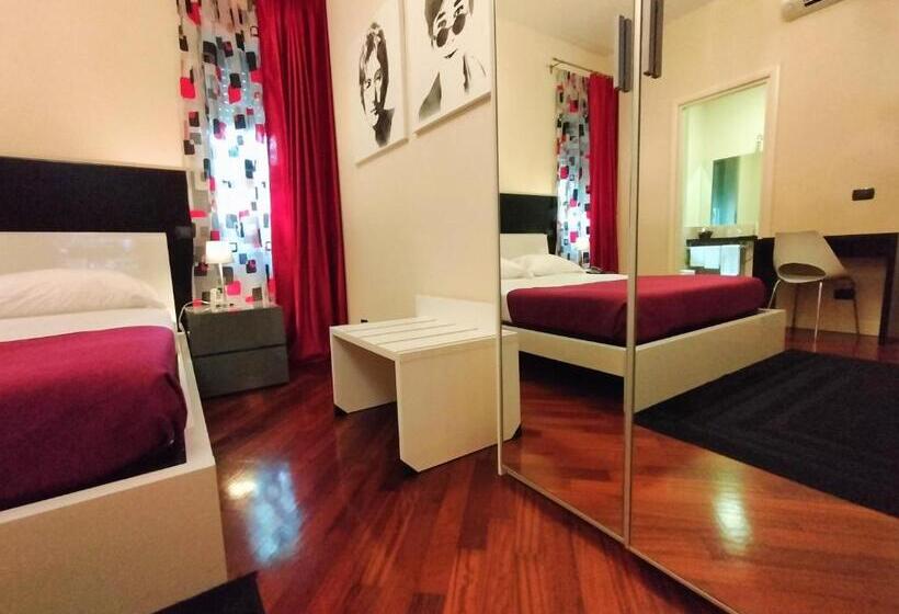 اتاق لوکس, L Orto Degli Otelli