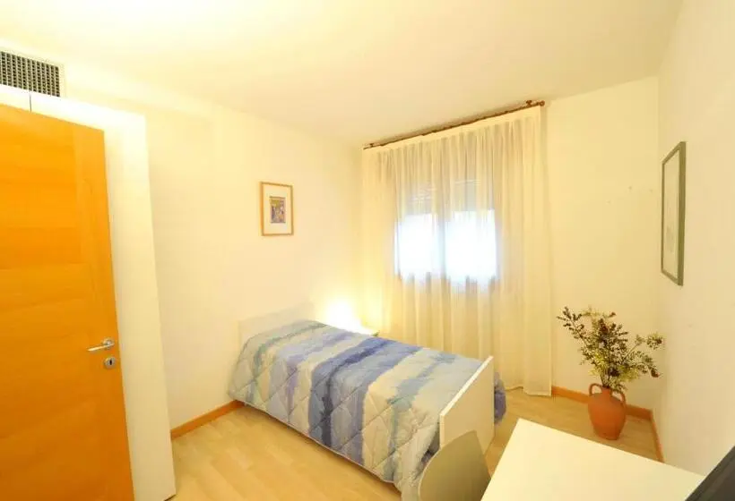スタンダードシングルルーム, Bed And Breakfast La Sosta