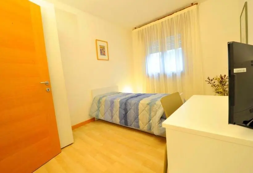 スタンダードシングルルーム, Bed And Breakfast La Sosta