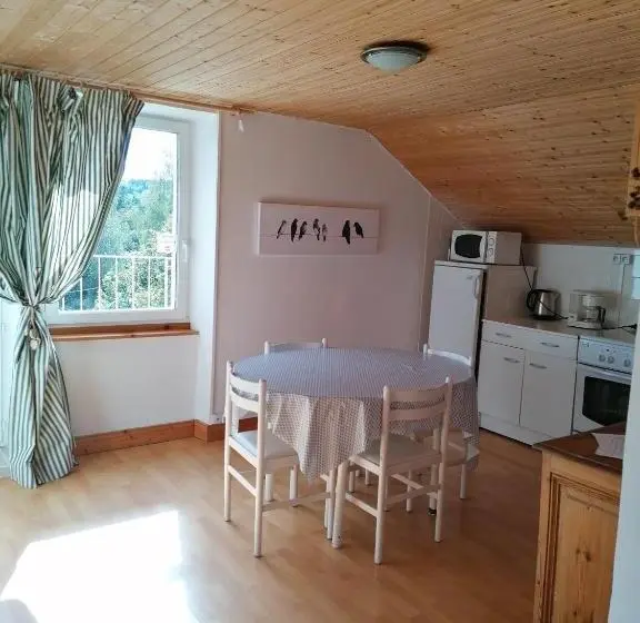 Huoneisto 1 Makuuhuone Parveke, Maison La Vigne   Gîtes Et Chambres D Hôtes