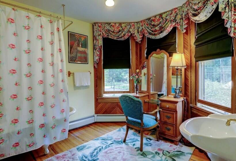 חדר פרמיום, Fairlawn Inn