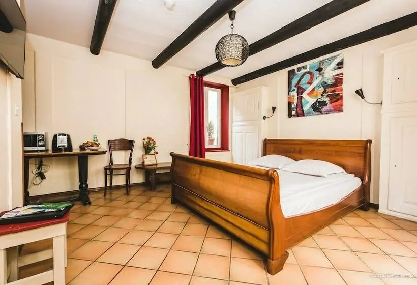 スタンダードルーム, Aux Chambres Du Banneret