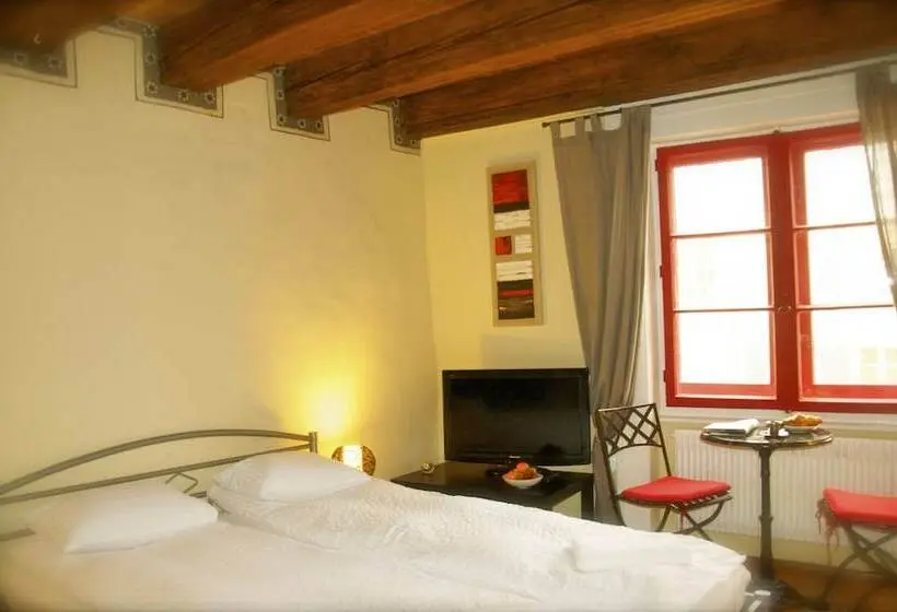 スタンダードルーム, Aux Chambres Du Banneret