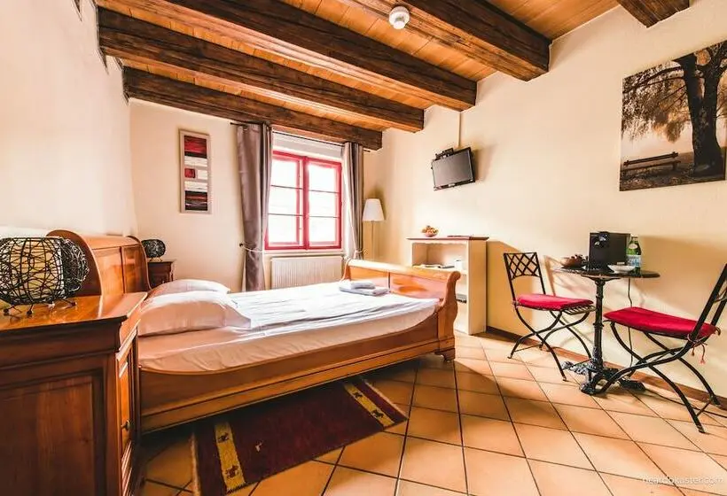 スタンダードルーム, Aux Chambres Du Banneret