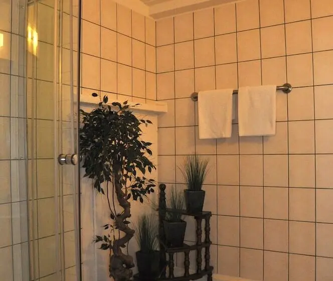 スタンダード４人部屋, Aux Chambres Du Banneret