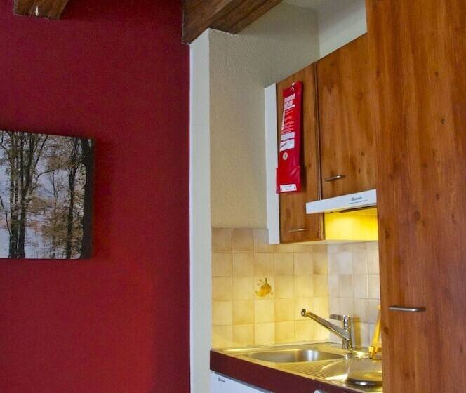 غرفة عادية خماسية, Aux Chambres Du Banneret