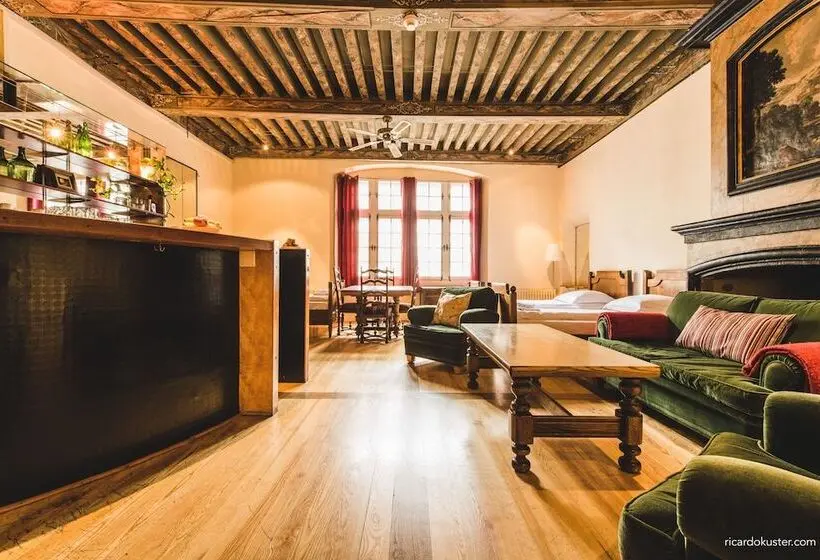 スタンダード5人部屋, Aux Chambres Du Banneret