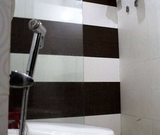 Quarto Deluxe, Haris Mg Road Gurugram