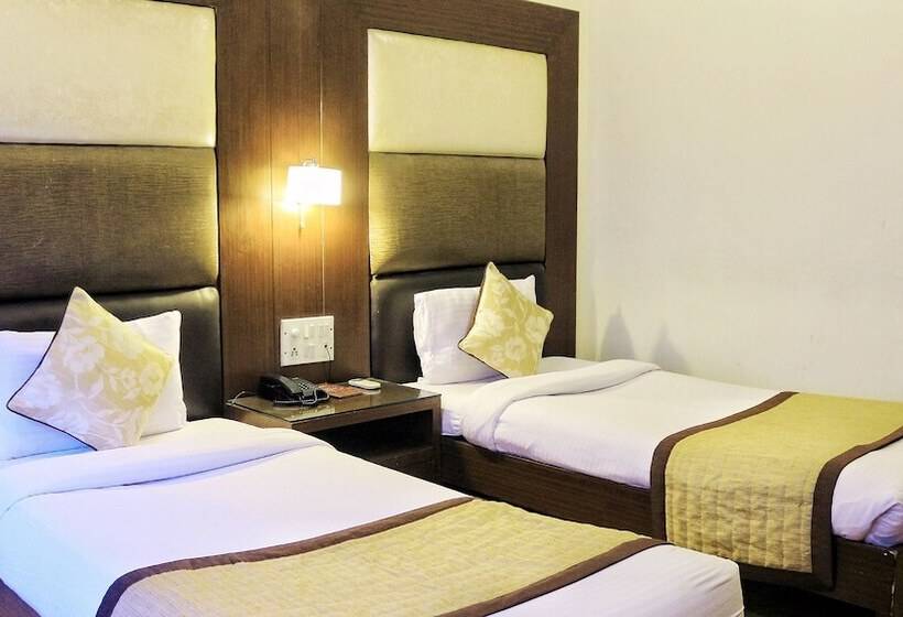 Quarto Deluxe, Haris Mg Road Gurugram