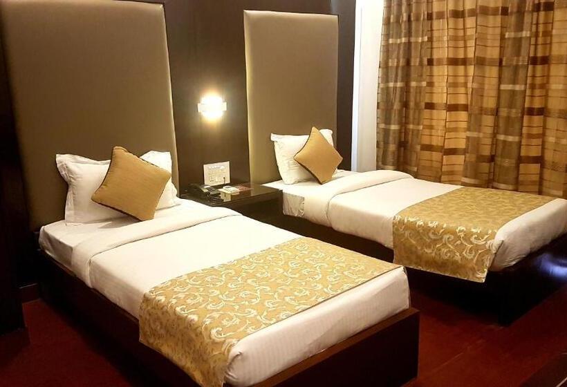 Quarto Deluxe, Haris Mg Road Gurugram