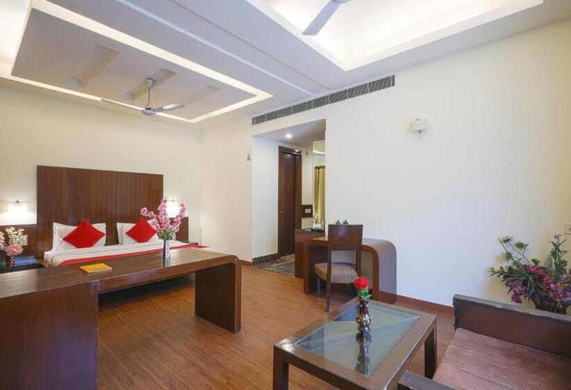 四人豪华间, Haris Mg Road Gurugram