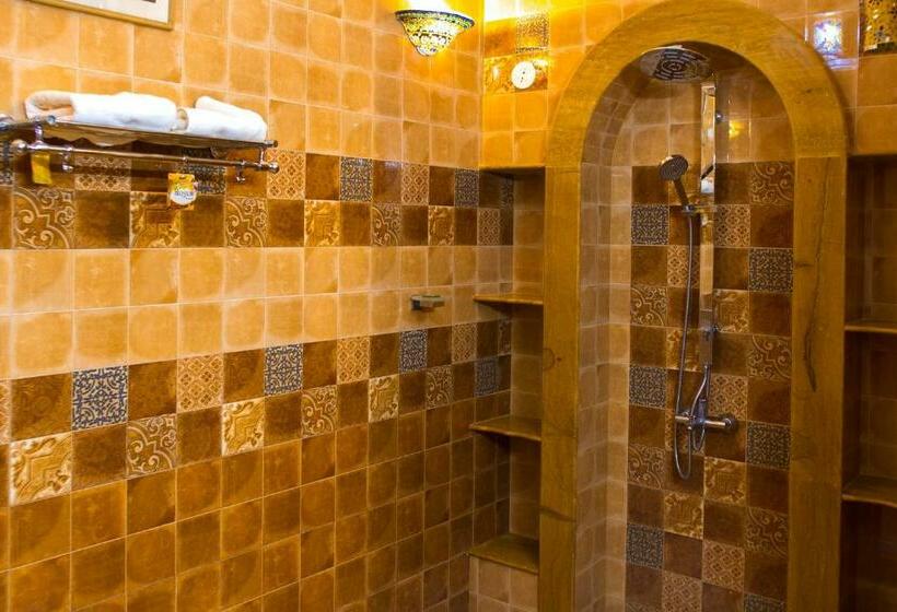 Номер Deluxe с Балконом, Papa Jolly Eco Resort Near Morjim Beach