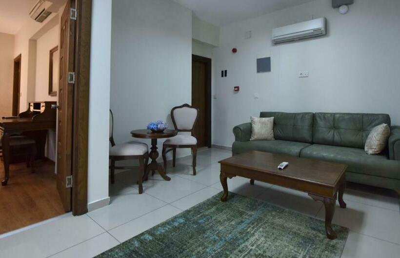 سوییت خانوادگی, Zagnospasa Konaklari