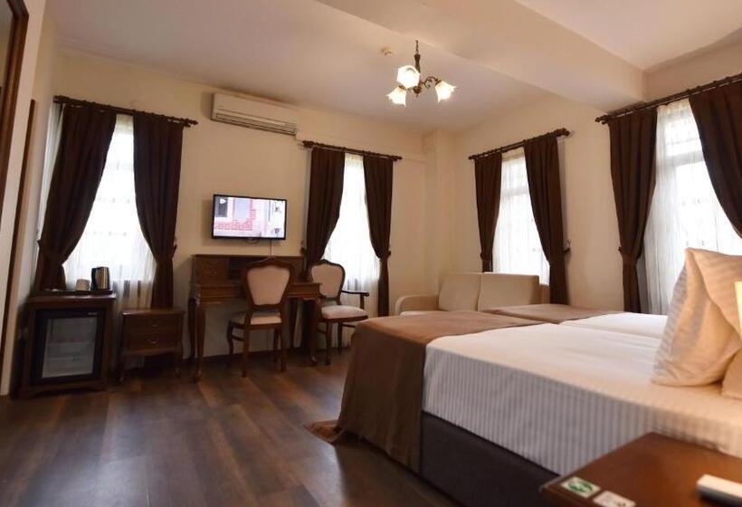 سوییت خانوادگی, Zagnospasa Konaklari