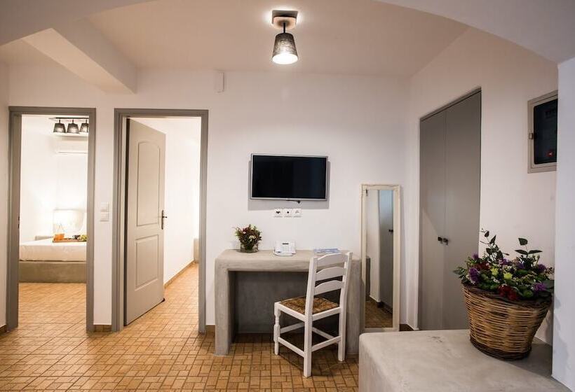 اتاق خانوادگی, Aletro Cottage Houses